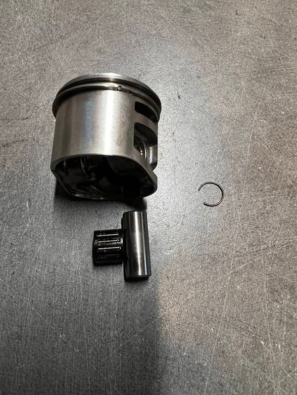 PISTON - FS460C OCCASION STIHL - Référence 4147-030 2012 / 4147 030 2012 / 4147-030-2012 / 41470302012
