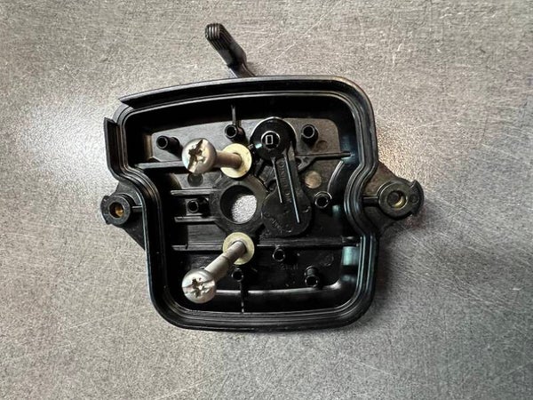 SUPPORT FILTRE A AIR D'OCCASION POUR SOUFFLEUR SHINDAÏWA EB3410 - Référence 68902-82010 / 68902 82010 / 6890282010