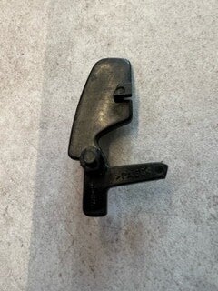 Levier d'arrêt occasion Origine STIHL MS260 - MS240 - 024 - 026 - Référence 1117-182 0805 / 1117 182 0805 / 1117-182-0805 / 11171820805