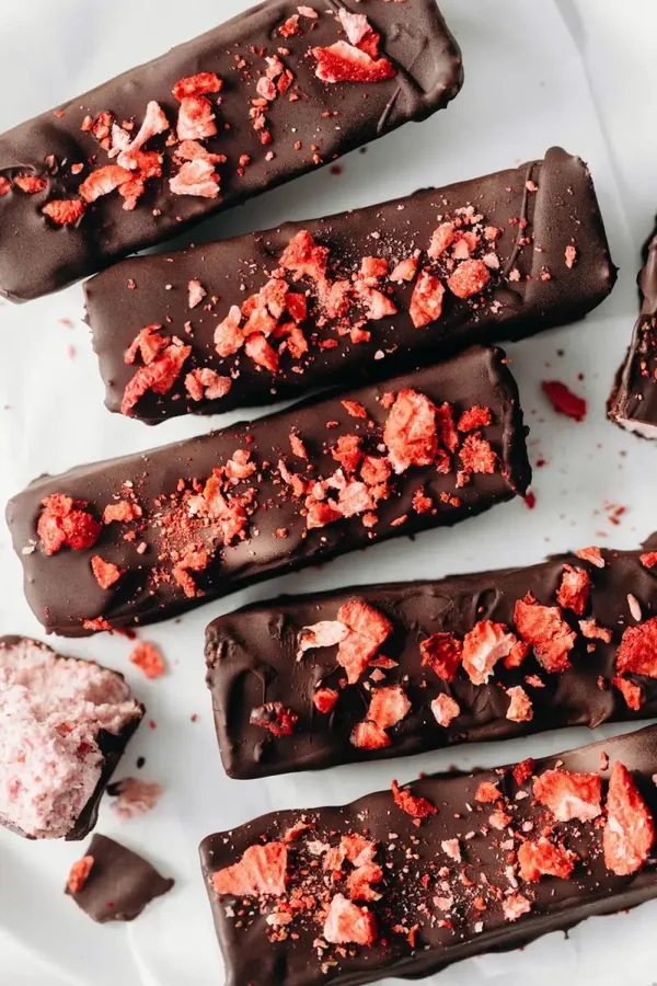 Chocolate strawberry bars