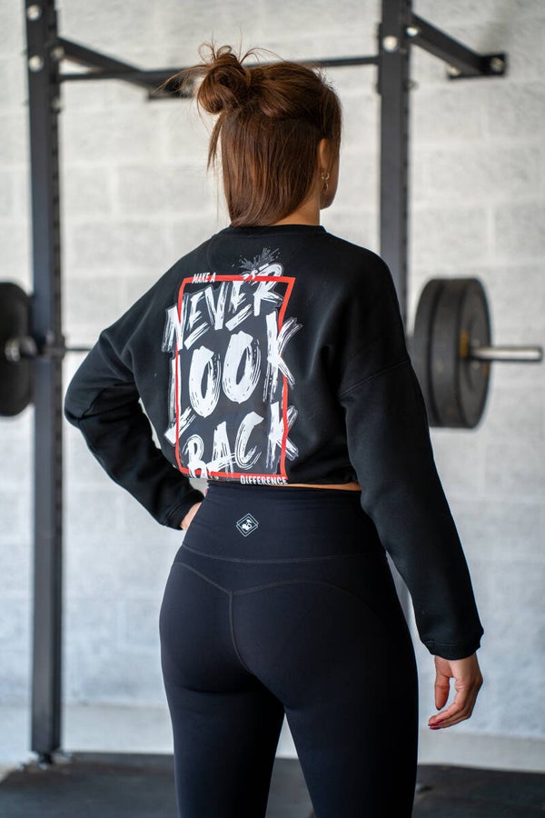 Crop Pull Noir - Never Look Back