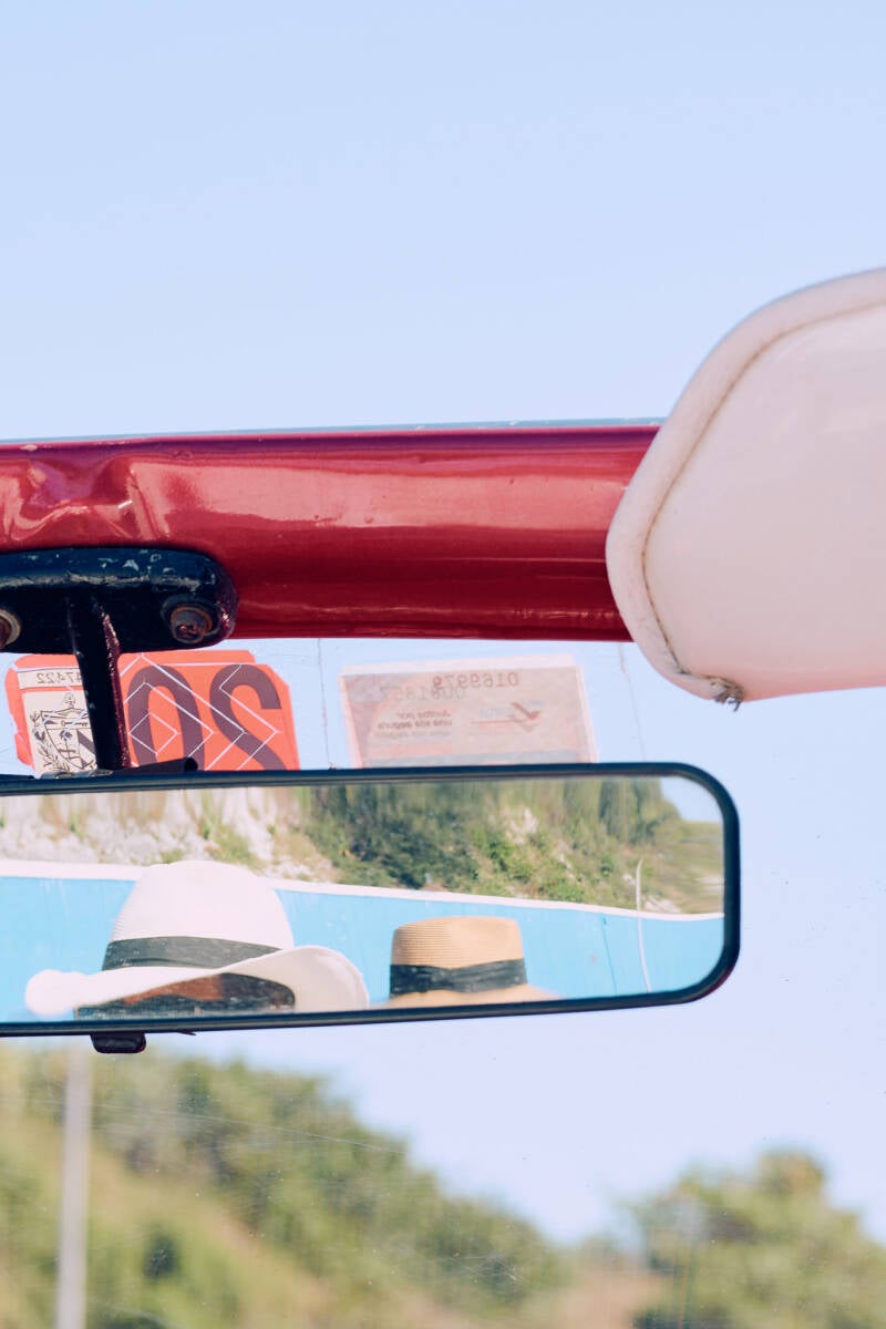 taxi-driver-05-standard-6dlxzx.jpg