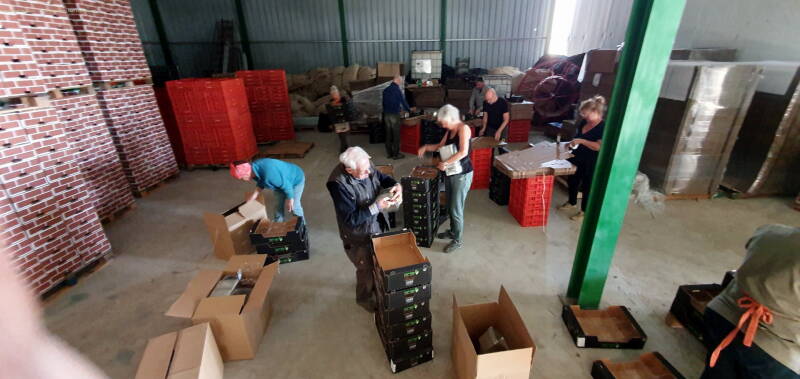  Na de break gingen we dozen vouwen, en dit ging bijzonder rap!