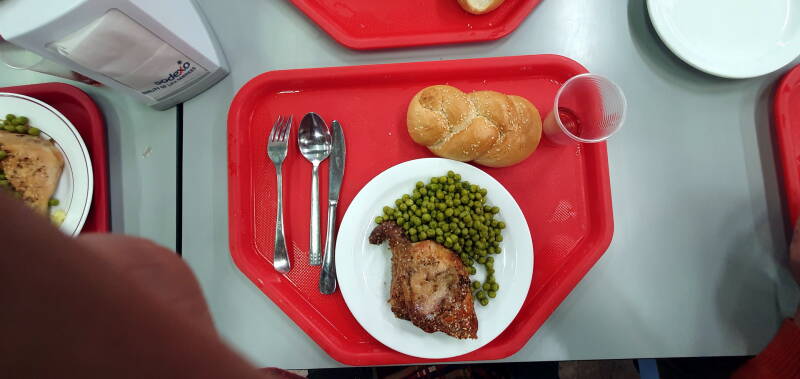 Een heerlijke maaltijd wederom in de eetzaal. Want hierna gaan we naar de Synagogue.