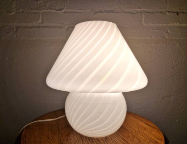 Murano White Swirl Mushroom lamp, 1970s