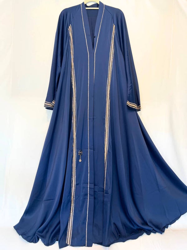 Abaya Samira – Nachtblau mit goldenen Akzenten