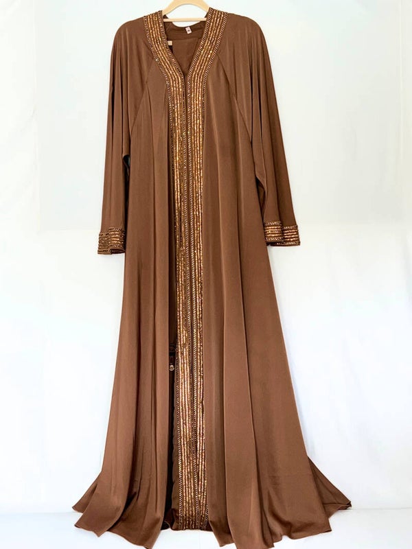Abaya Layali – Altrosa mit goldener Stickerei