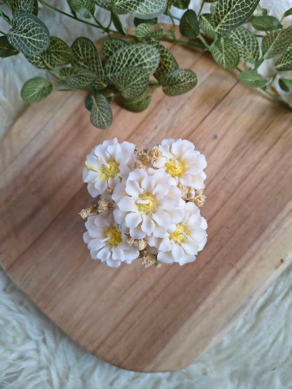 Mini Madelief Boeket Wit-Geel hartje - Direct leverbaar