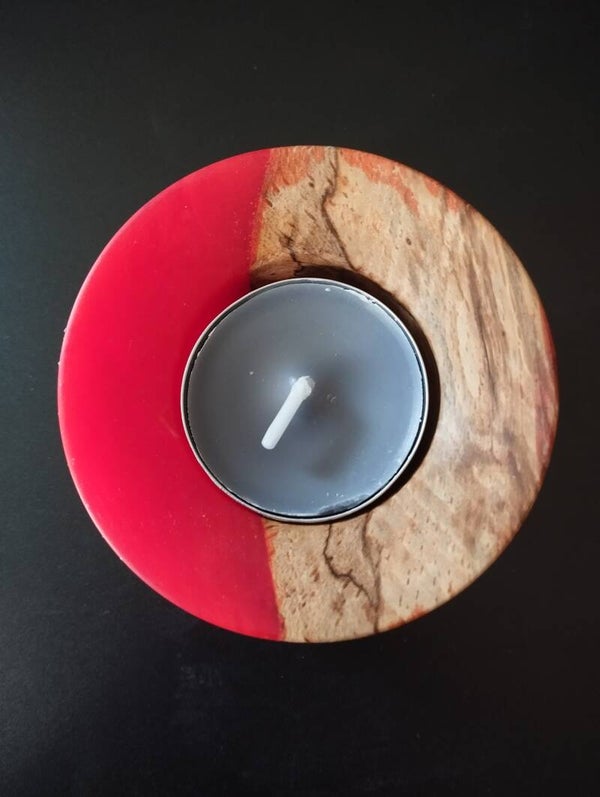 Lueur d’Ambre – Porte-bougie en hêtre échauffé et résine orange