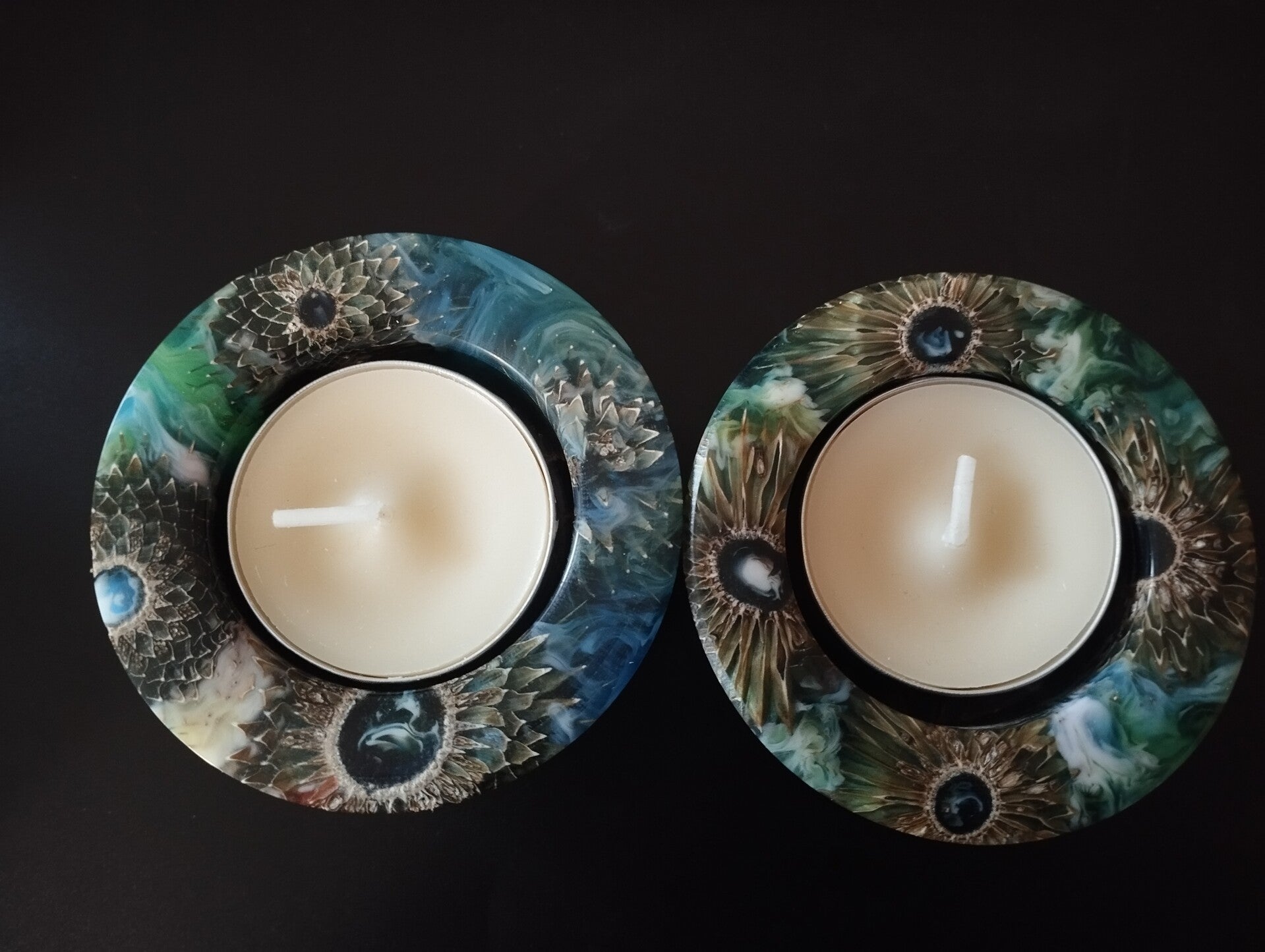 Duo Cardère Lagon – Lot de 2 porte-bougies en cardère et résine bleue/verte