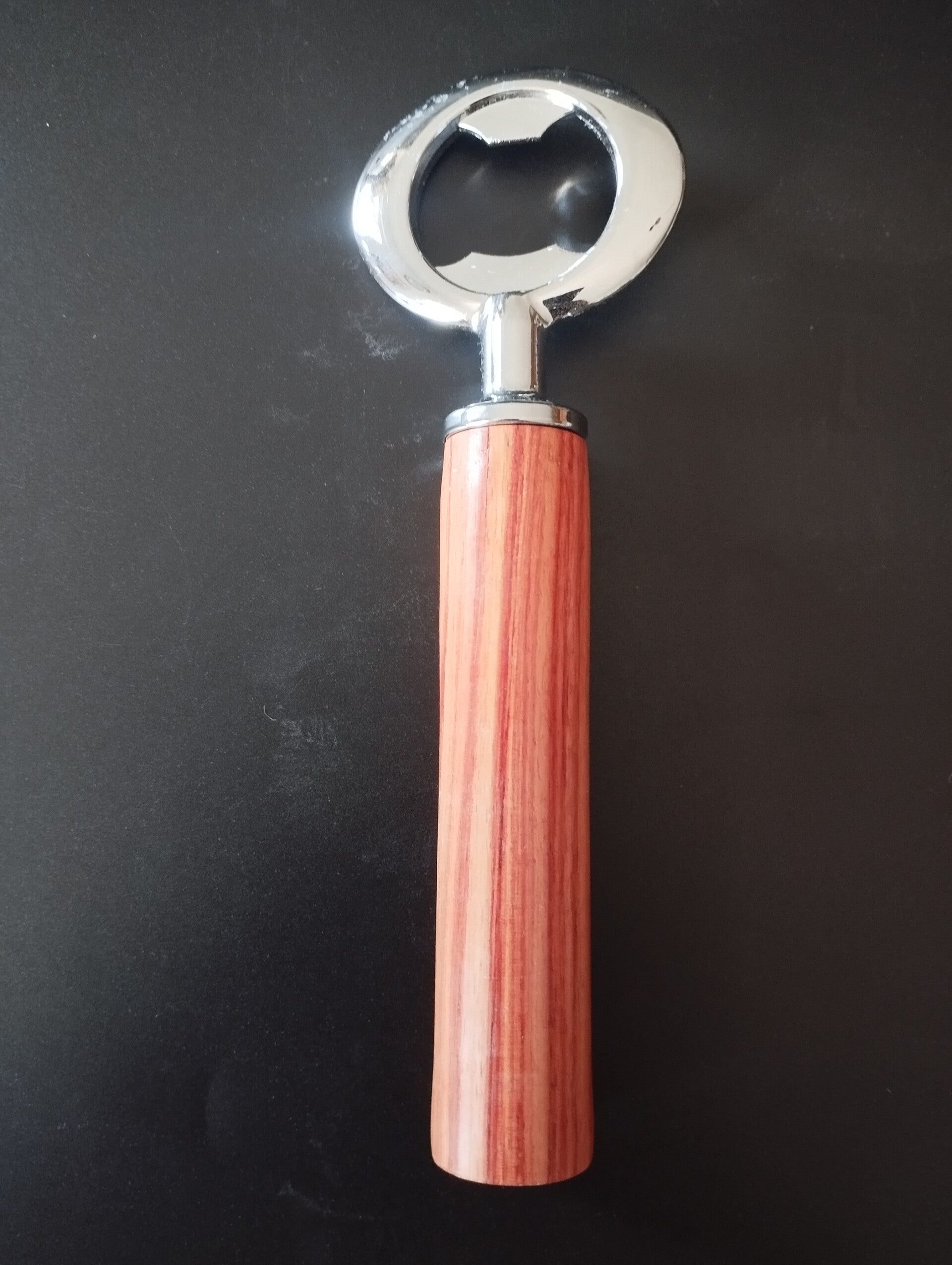 Rose d’Apéro – Décapsuleur en bois de rose