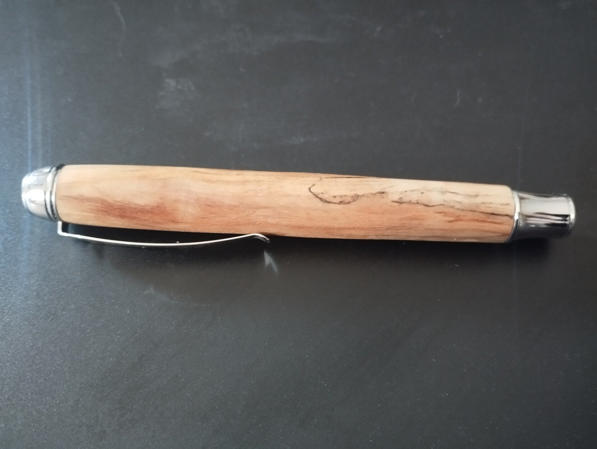 Précision Marronnier – Pince à épiler en bois de marronnier