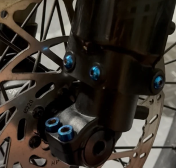fork pinch bolt titanium for all bikes