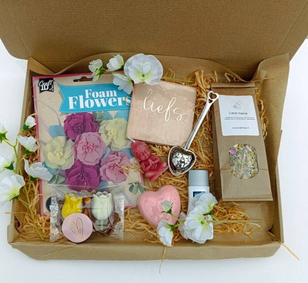 Brievenbuscadeau voor Mama – DIY Bloemen, Thee & Verwenmomentjes
