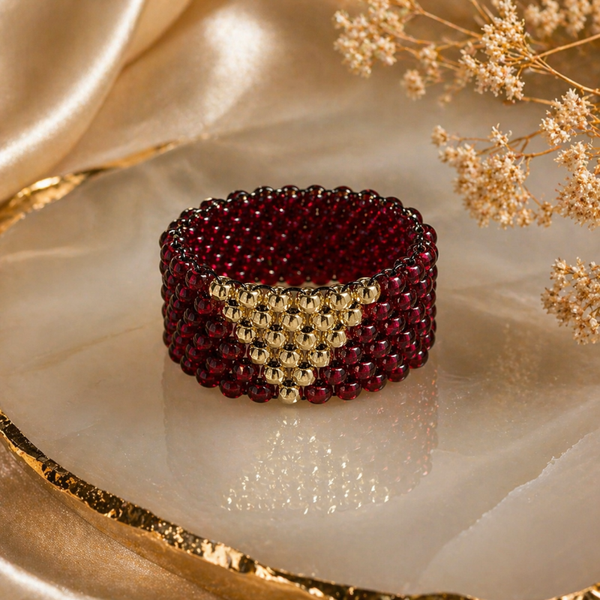 Pyramidenherz Ring