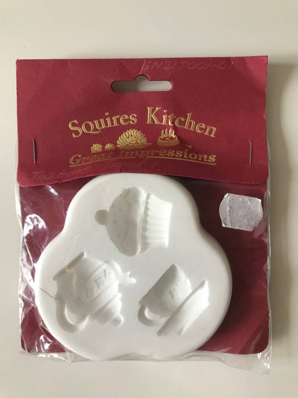 Squires Kitchen siliconen mould Teatime treat 1