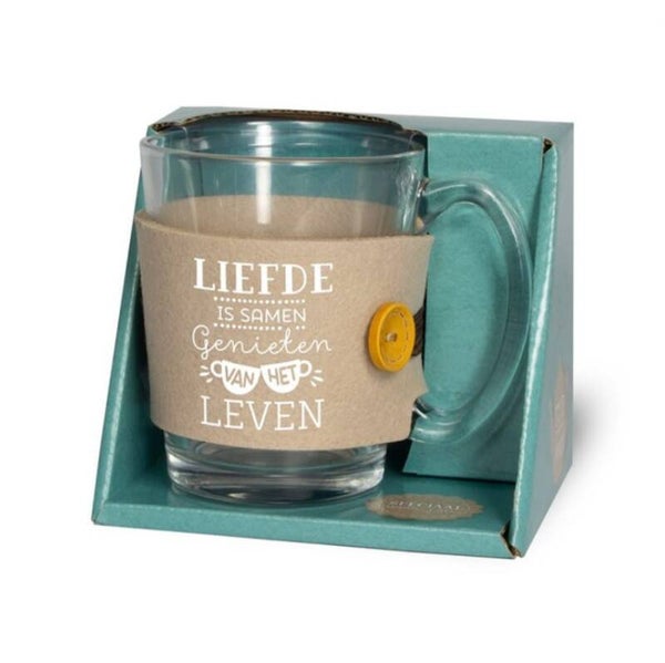 Theeglas Liefde is samen genieten van het leven.