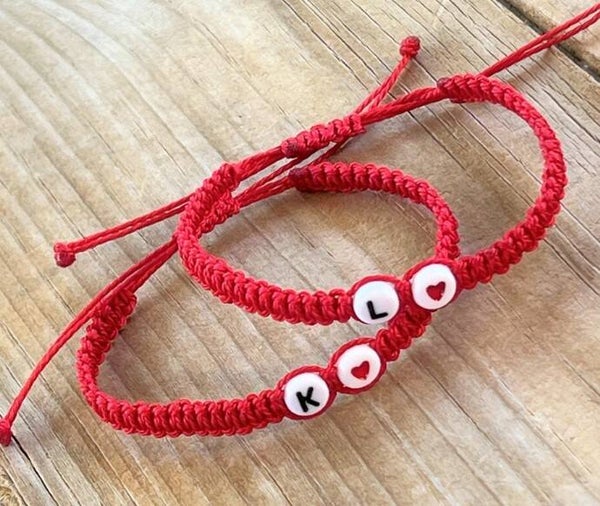 pulseras con iniciales