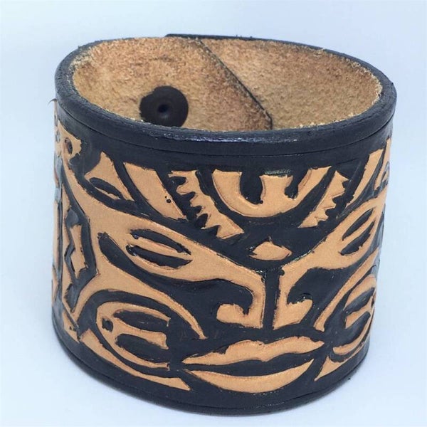 Leder-Cuff Schwarz- Handbemalte Maori - Motive, 6 cm Breit, Unikat