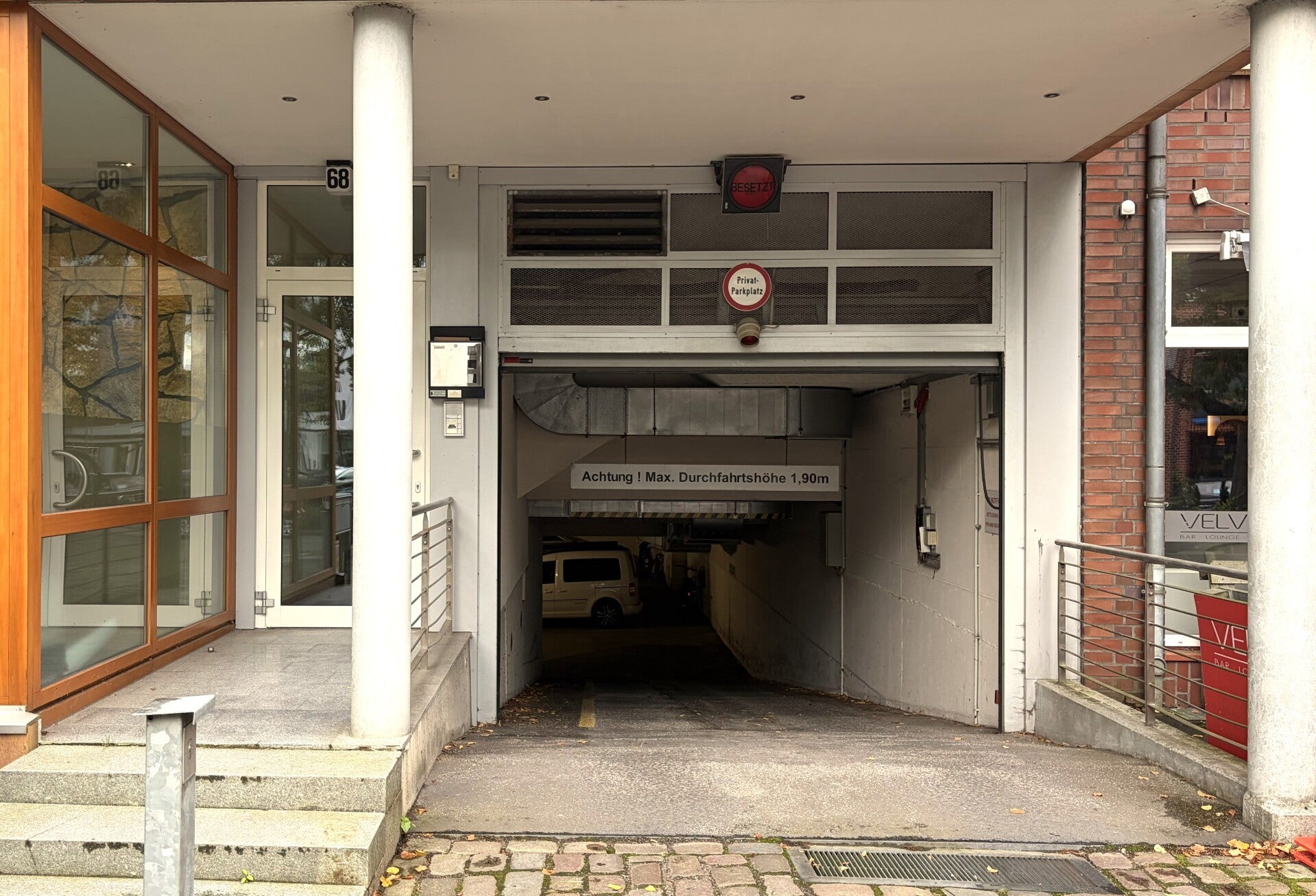 Parkgarage zur Massagepraxis