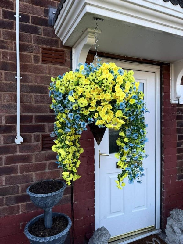 The “Meadow Nook” Extra large artificial hanging basket