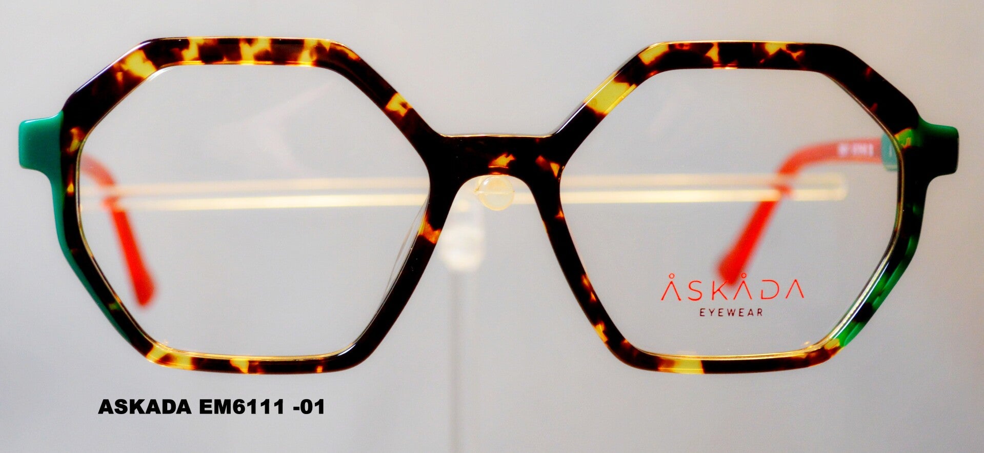 Askada EM6111 -1