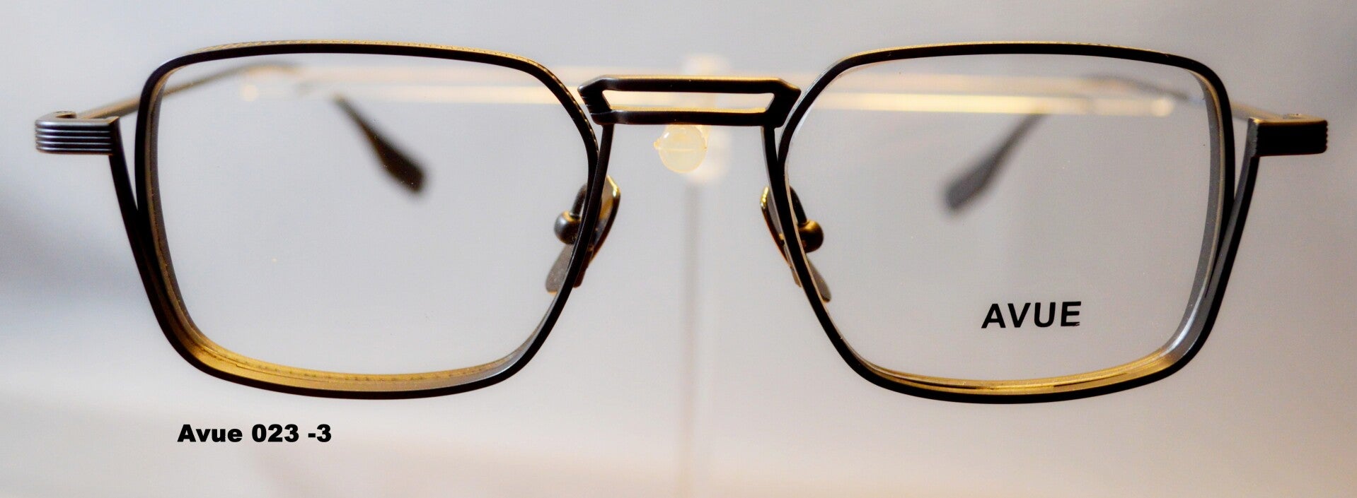 Avue 023 -3