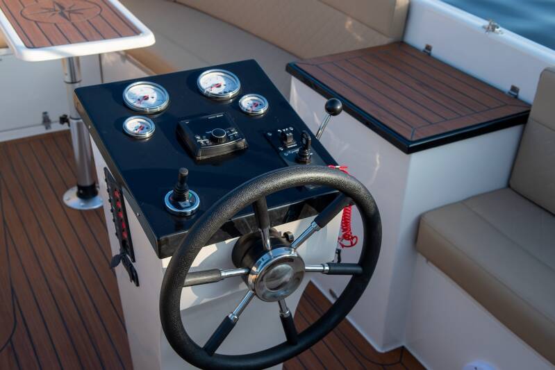 Lago Amore 633 Tendersloep 6,5 meter 8 personen