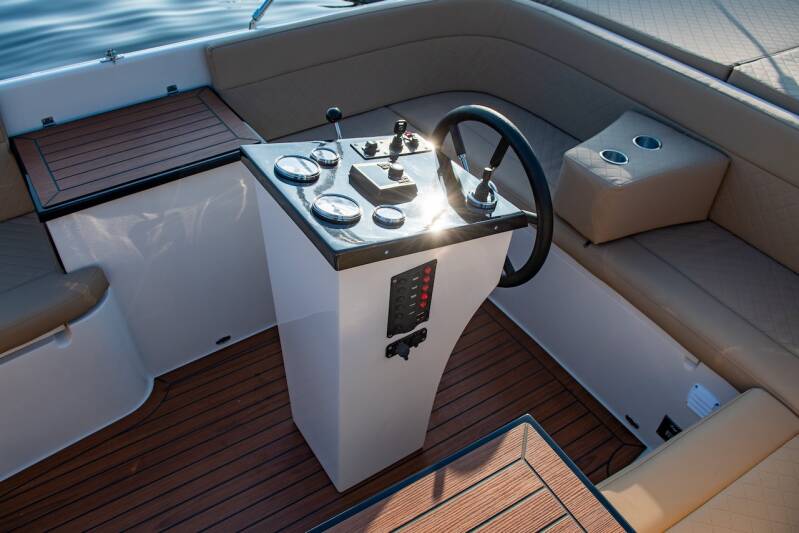 Lago Amore 633 Tendersloep 6,5 meter 8 personen