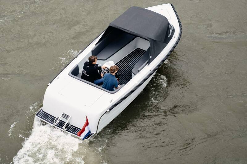 Lago Amore 590 tendersloep.jpg