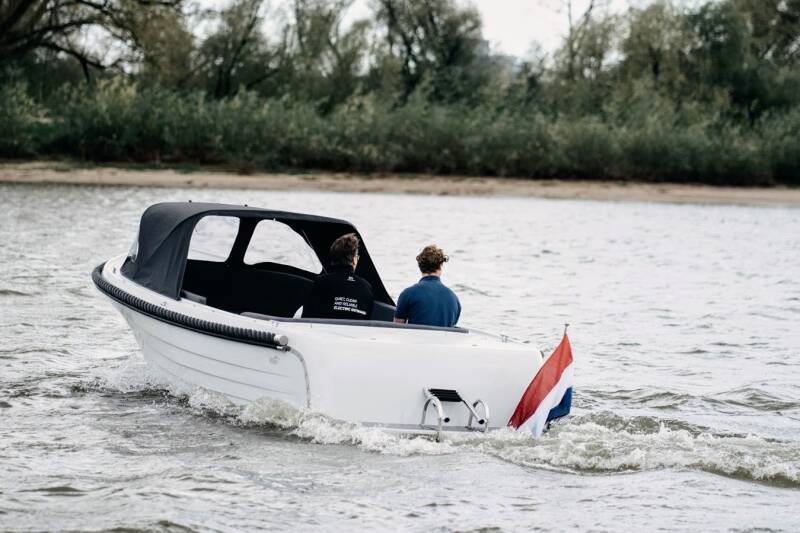 Lago Amore 590 tendersloep.jpg