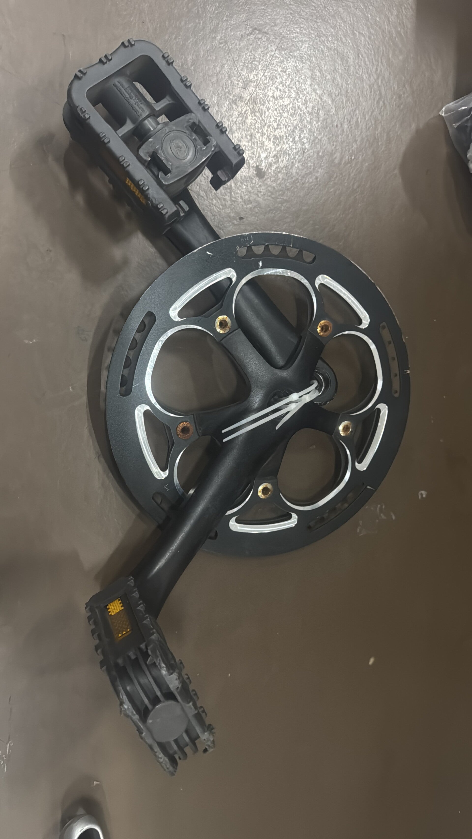 crankset met trappers EB3