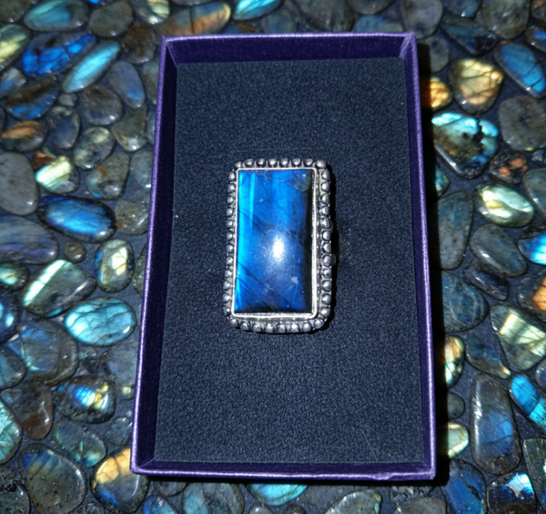 Labradoriet ring, rechthoek, 925 zilver, mt. 17.5