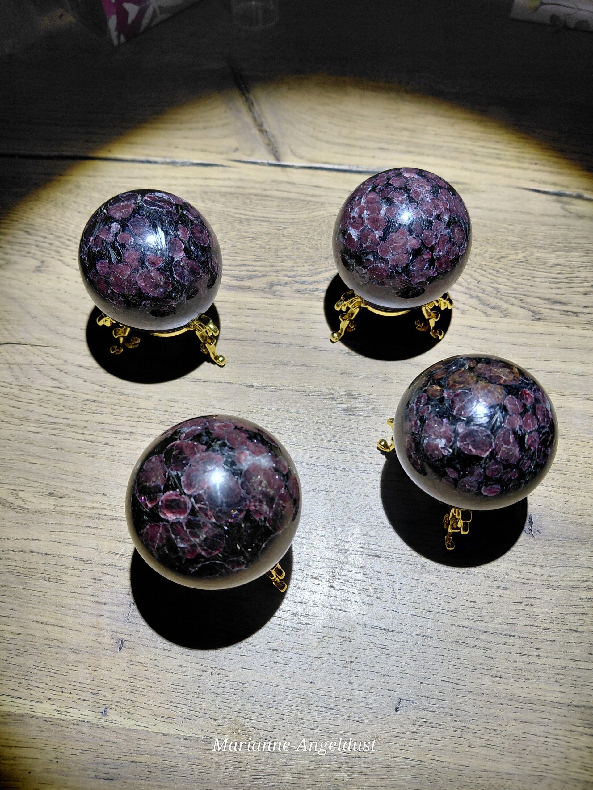 Granaat Astrofyliet bol 5,5 cm , met steun