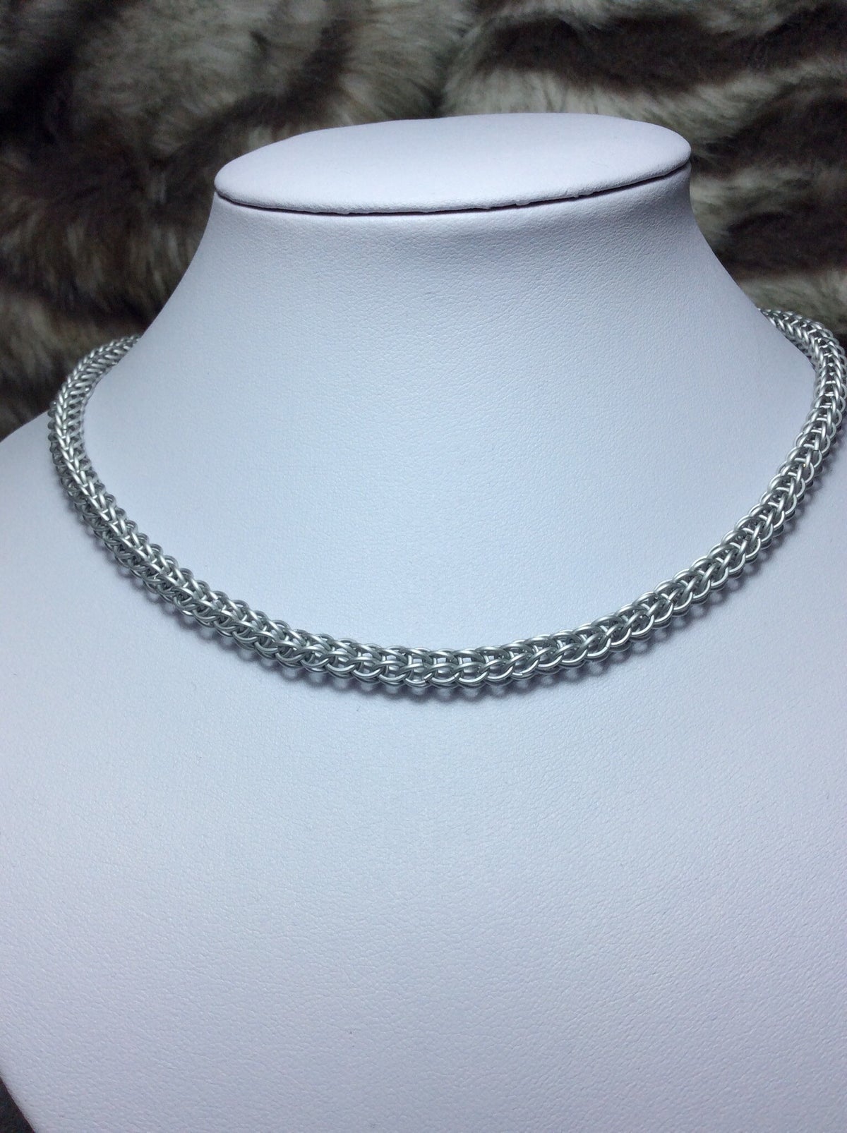 Aluminium mat grijs collier | Lilian's Handmade Sieraden