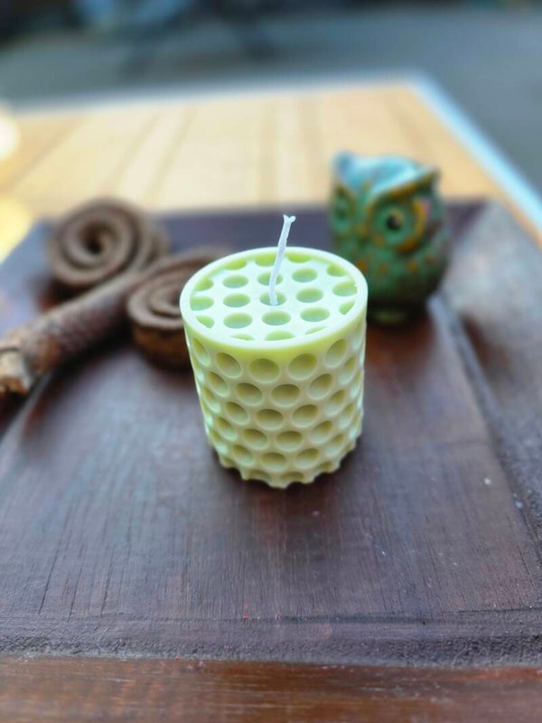 Unieke handgemaakte kaars licht groen