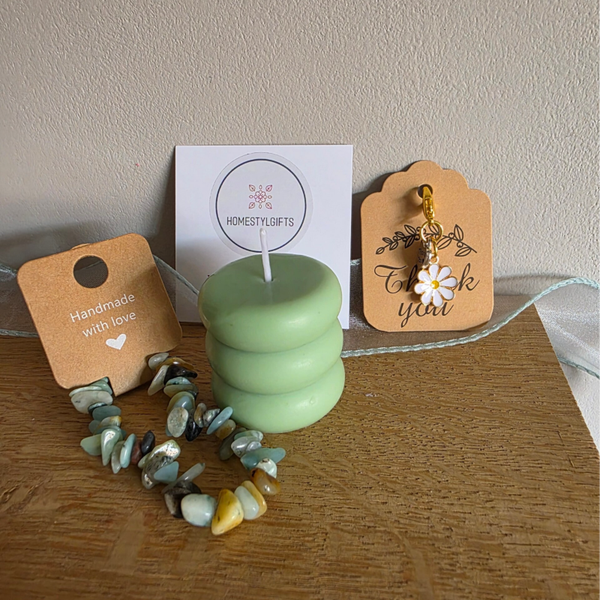 Giftset klein thank you groen/bruin Kaarsje, armband en sleutelhanger.
