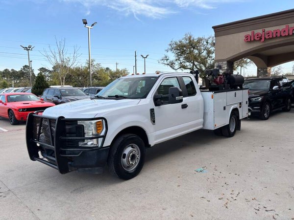2017 Ford F-350 SD XL SuperCab Service Truck DRW 2WD