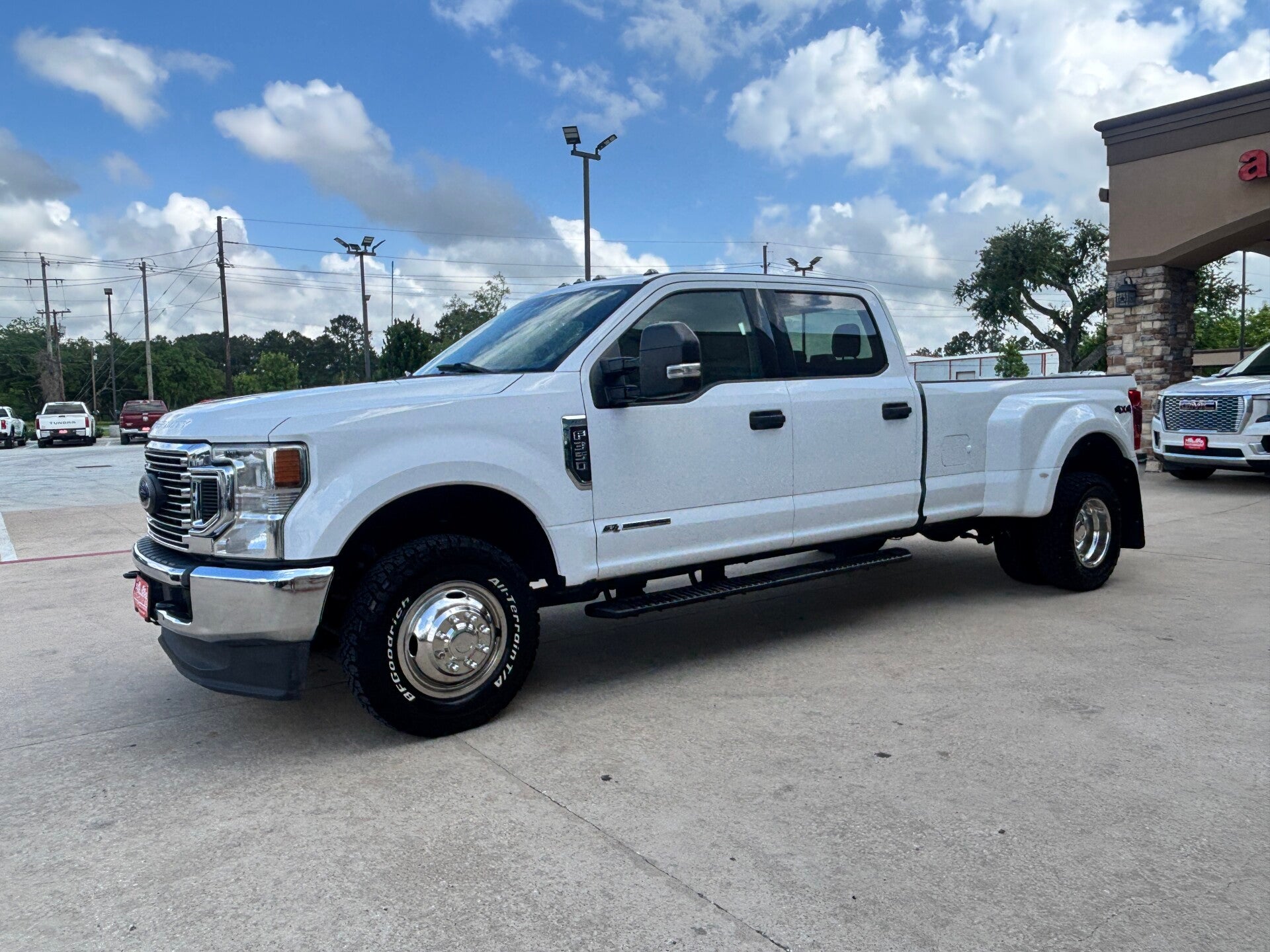 2022 Ford F-350 SD XLT Crew Cab Long Bed DRW 4WD