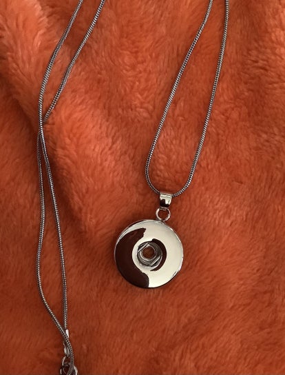 Snap 2025 on necklace