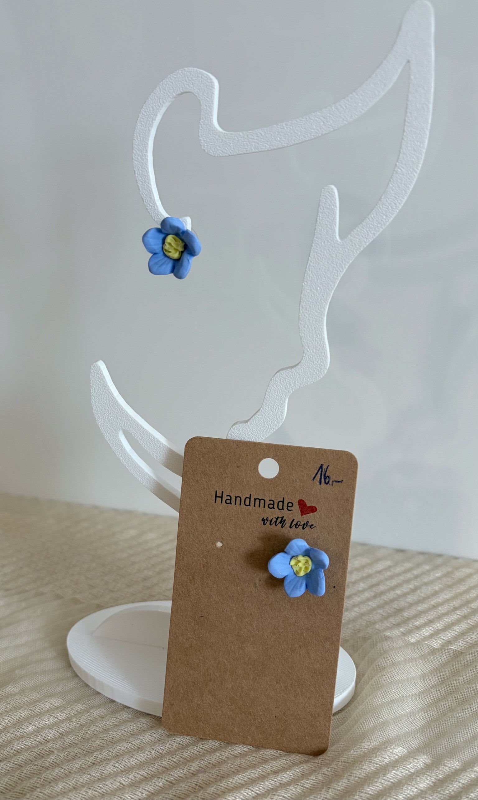 Blumenohrstecker hellblau
