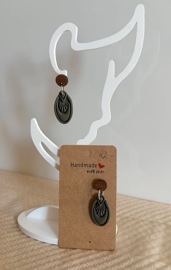 Ohrringe oliv mit Holzstecker