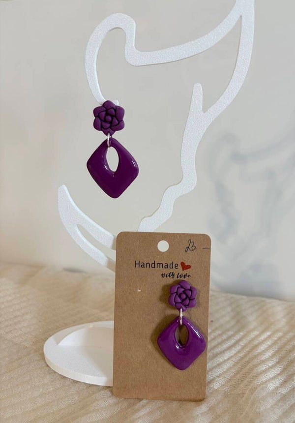 Ohrringe violett mit Blume