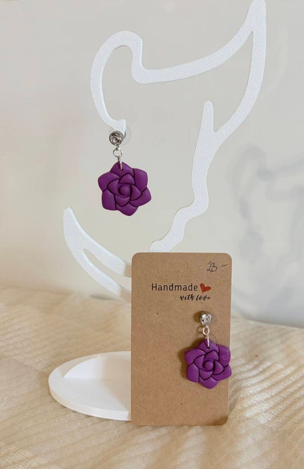 Ohrringe violett Blume mit Glitzerstein