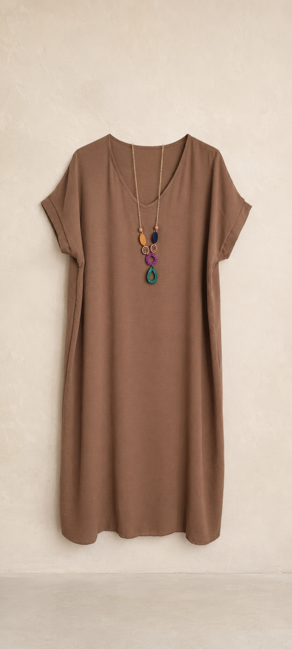 Robe fluide avec collier