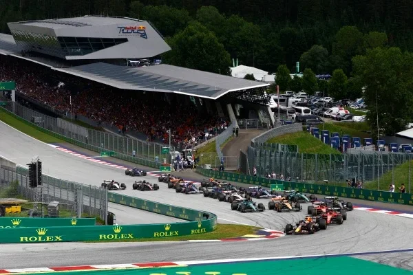 f1-grand-prix-autriche-2024-red-bull-ring-programme-tv-week-end-horaires-france-2-standard.webp