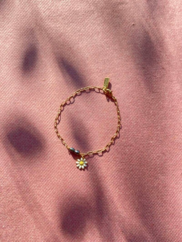 AG Golden Bracelet Black Pearly Daisy