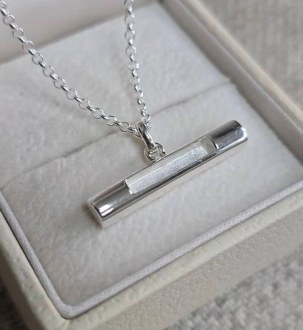 T-bar pendant