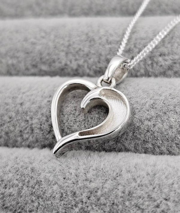 Hollow heart pendant