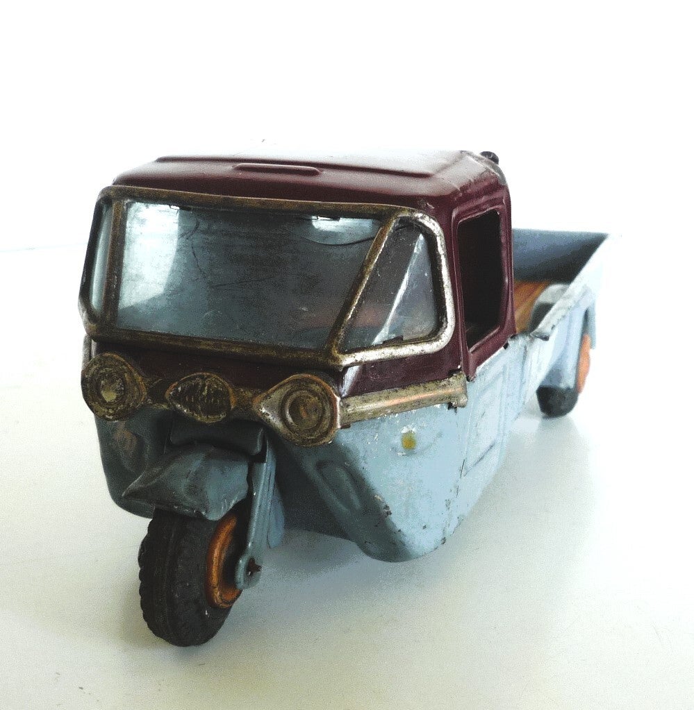 Bandai Mitsubishi Truck 1950